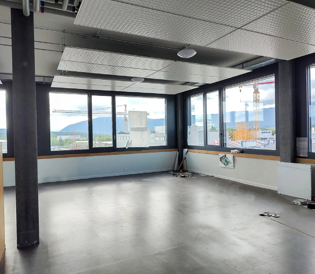 Helle Gewerbeetage im Satimau-Gebäude